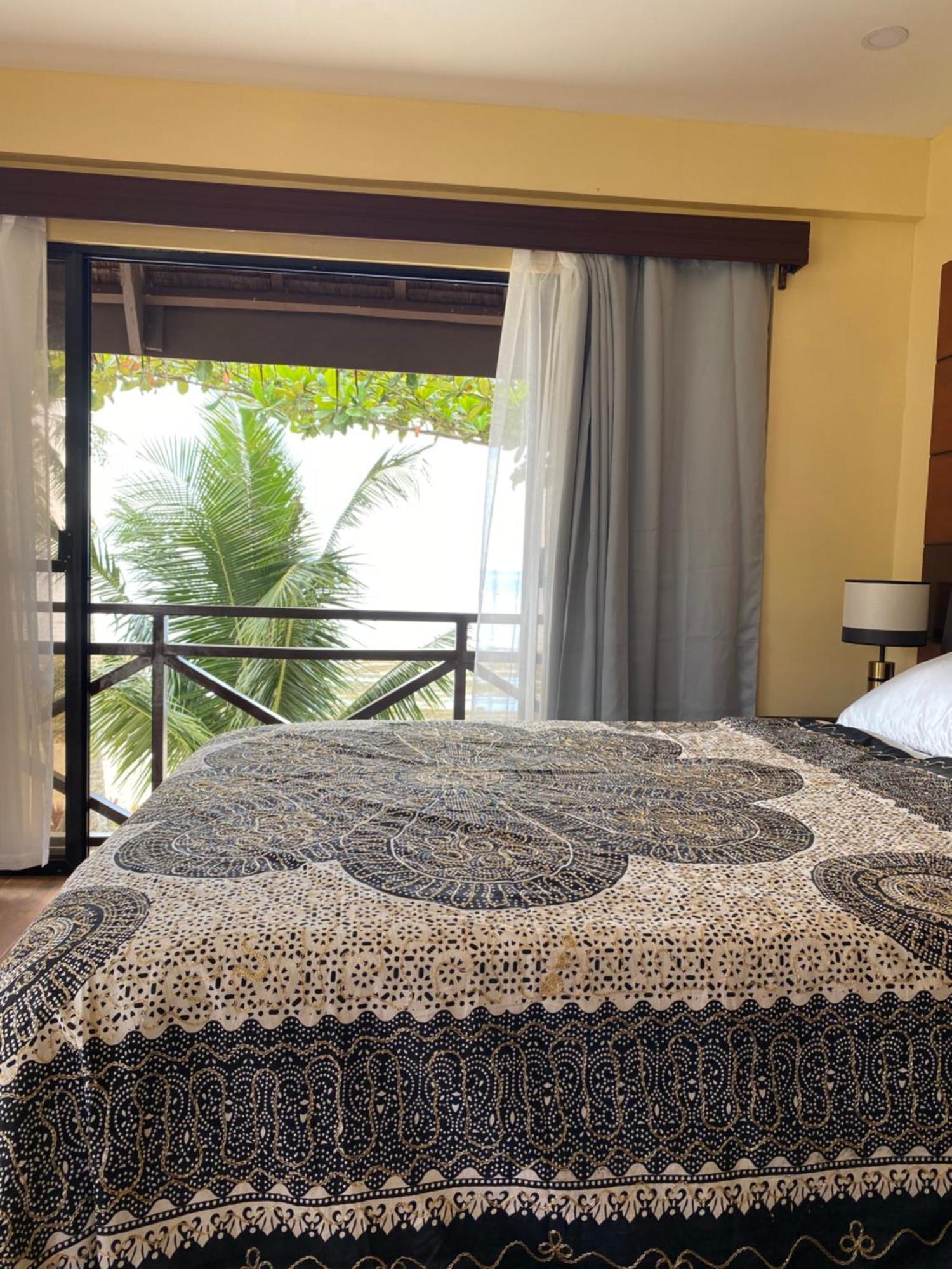Private Beachfront Villa In Siargao General Luna  Exterior photo